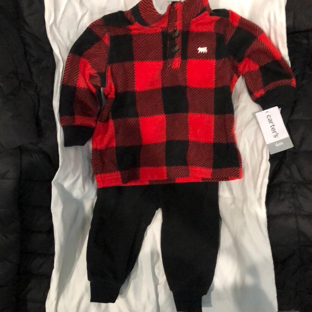 0049 NWT Long sleeve fleece top and pants